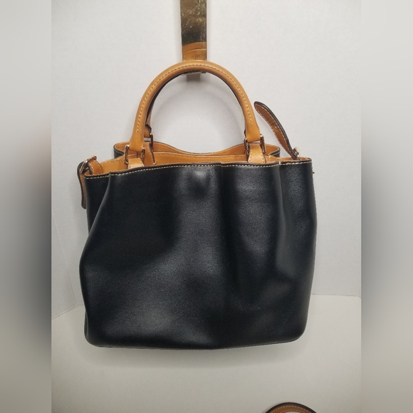 Dooney & Bourke Smooth Leather Small Brenna Satchel Handbag Black Red - Picture 3 of 11